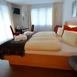 Belmont 3*